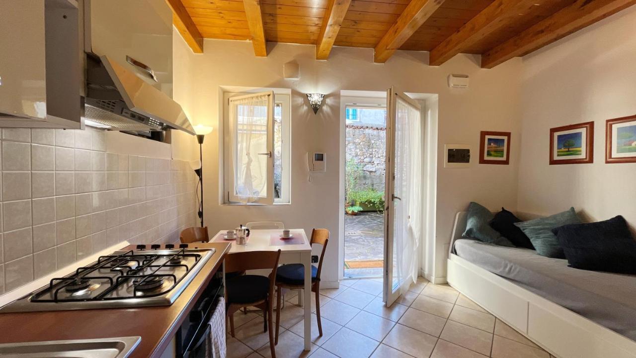 La Casa Di Gio - Affitti Brevi Italia Apartment Леко Екстериор снимка